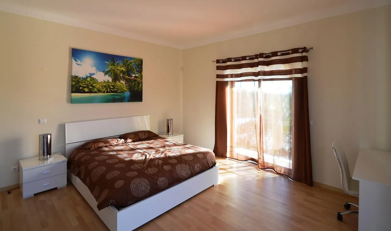 Villa Valente Silves 0*,